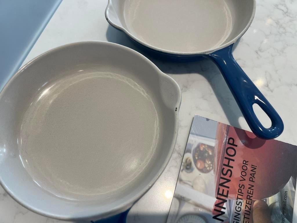 Setje van 2 vintage Le Creuset Skillet 16 cm Harmonic Bleu, Huis en Inrichting, Gebruikt, Gietijzer, Ophalen of Verzenden, Keramische plaat