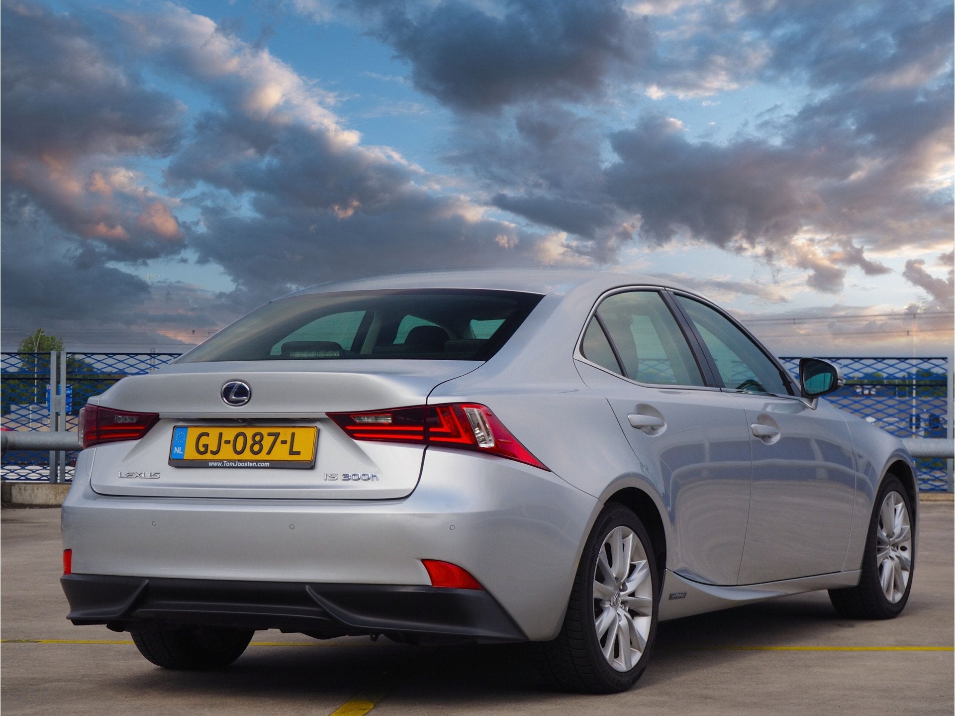 Lexus IS 300h First Edition - DEALERONDERHOUDEN - (bj 2014), Auto's, Automaat, Euro 5, Achterwielaandrijving, Gebruikt