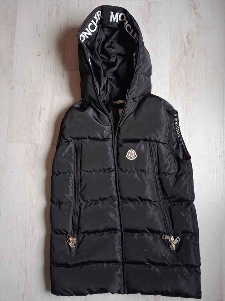 Moncler bodywarmer met capuchon - Zwart, Ophalen of Verzenden, Zo goed als nieuw, Zwart