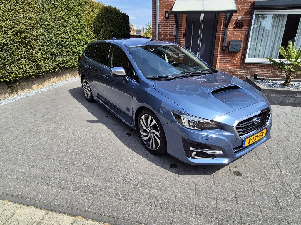 Subaru Levorg 1.6 GT 125 KW St.wgn 4WD CVT 2018 Grijs, Auto's, Automaat, Euro 5, Stof, Zwart