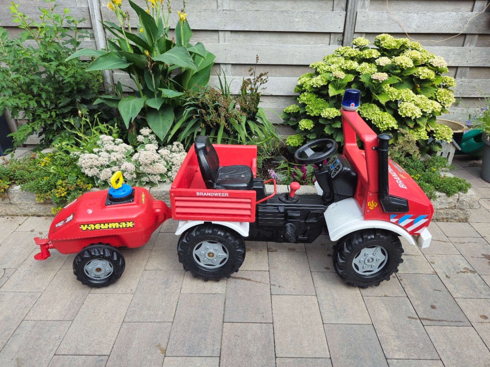 Brandweer Unimog trapauto met aanhanger, Ophalen, Gebruikt