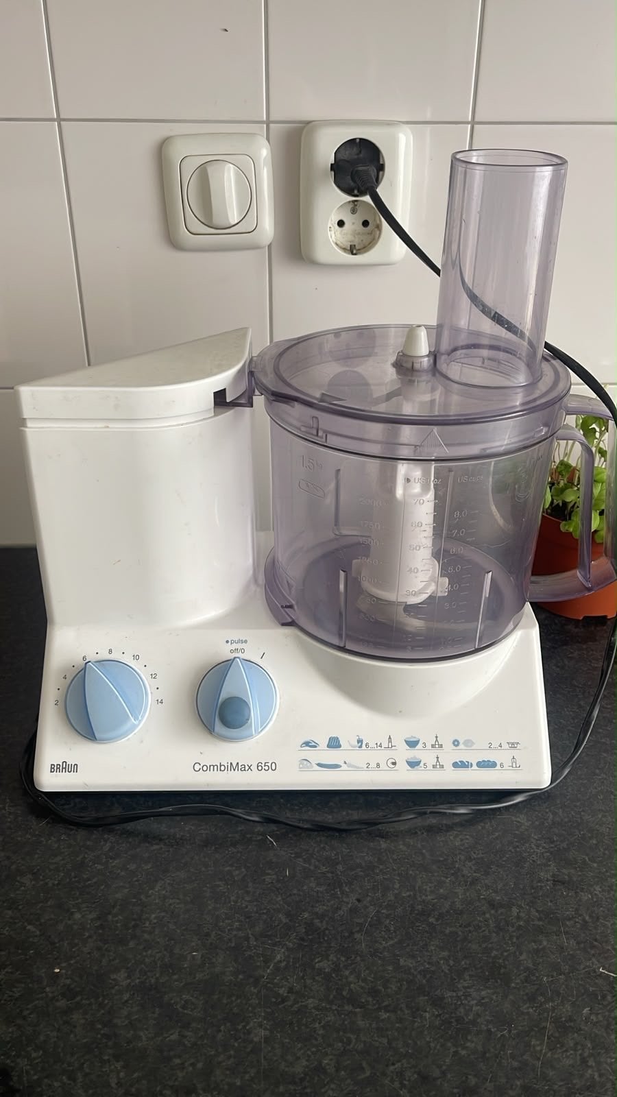 Braun CombiMax 650 Keukenmachine - Wit, Witgoed en Apparatuur, Keukenmixers, Gebruikt, 1 tot 2 liter, 3 snelheden of meer, Vaatwasserbestendig