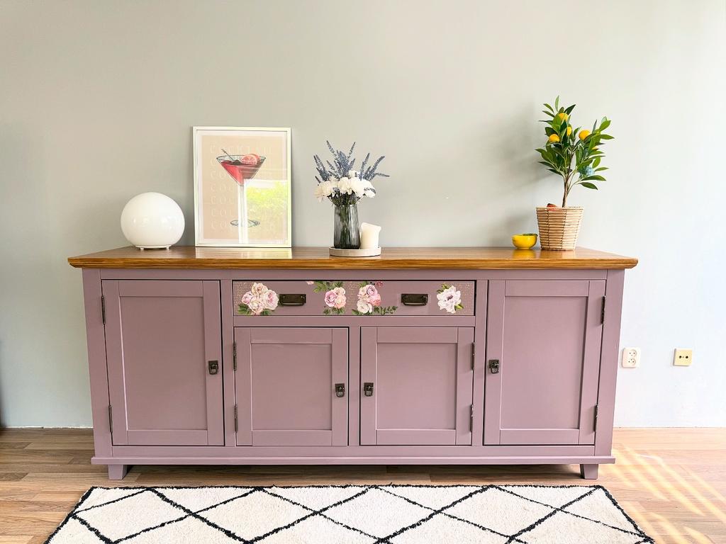 Lilac Flower Cabinet, Ophalen