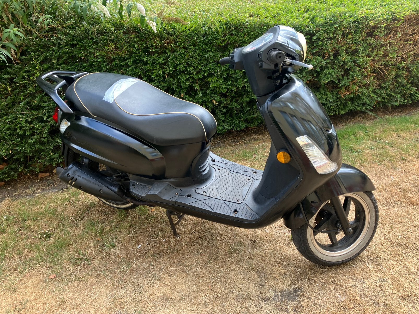 Sym fiddle snor, Fietsen en Brommers, Scooters | SYM, Gebruikt, Fiddle, Benzine, Ophalen