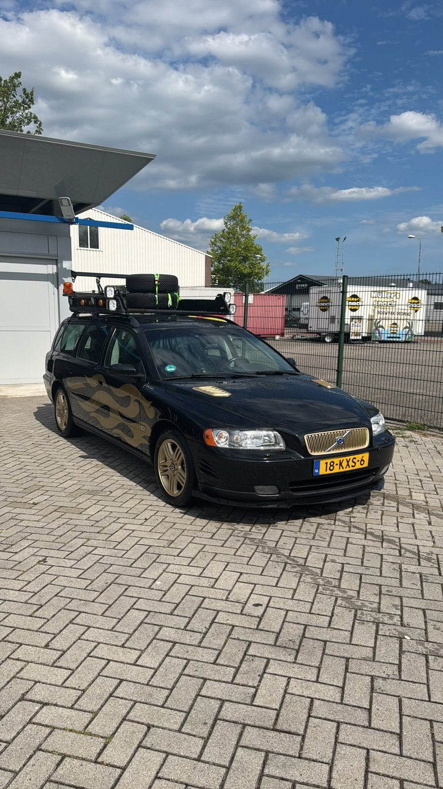 Volvo V70 2.4 D5 2005 Zwart Carbagerun/Megarun, Voorwielaandrijving, 15 km/l, 1800 kg, Zwart