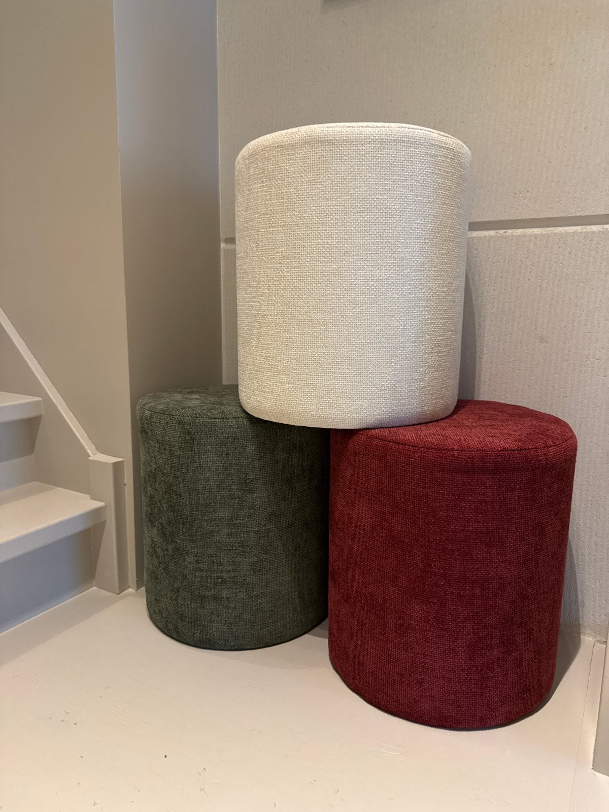 Poef Xenos 35x38 bordeaux rood, mos groen en beige wit, Minder dan 50 cm, Rond, Nieuw, Minder dan 50 cm
