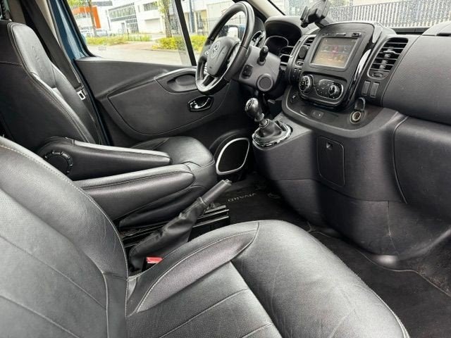 Opel Vivaro 1.6 CDTI 145pk L2 H1 Dubbel Cabine Sport Euro 6, Auto's, Bestelauto's, Voorwielaandrijving, Gebruikt, Blauw, Bedrijf