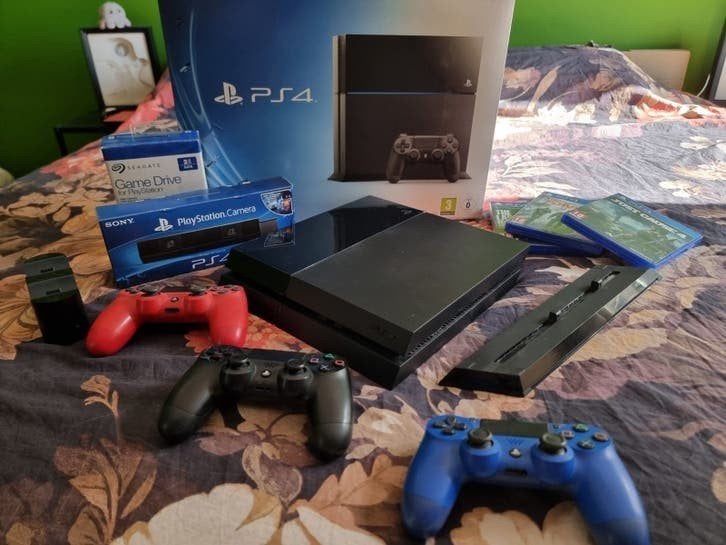 Sony PS4 met 2TB opslag, Spelcomputers en Games, Spelcomputers | Sony PlayStation 4, Ophalen, Gebruikt, Met harde schijf, 1 TB