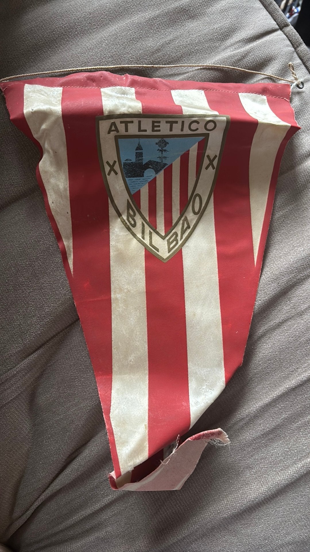 Oude vaan atletico bilbao, Verzenden, Zo goed als nieuw, Buitenlandse clubs, Vaantje of Sjaal