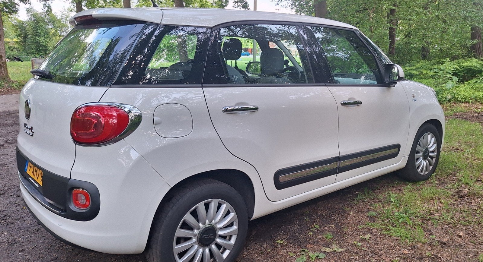 Fiat 500L 1.4 16V 95pk 2013 Wit, Auto's, Fiat, Voorwielaandrijving, 400 kg, Wit, Handgeschakeld