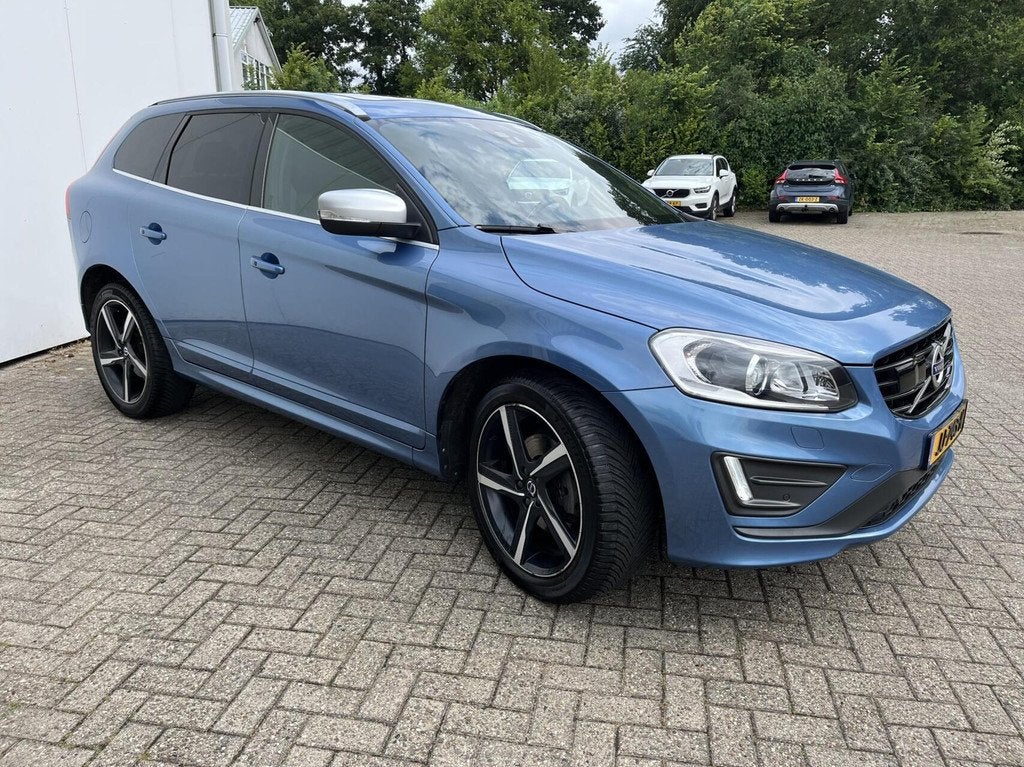 Volvo XC60 2.0 T6 R-Design|AWD|20"|ACC|standkachel|Pano|elbe, Auto's, Volvo, 1800 kg, 4 cilinders, 1969 cc, Blauw