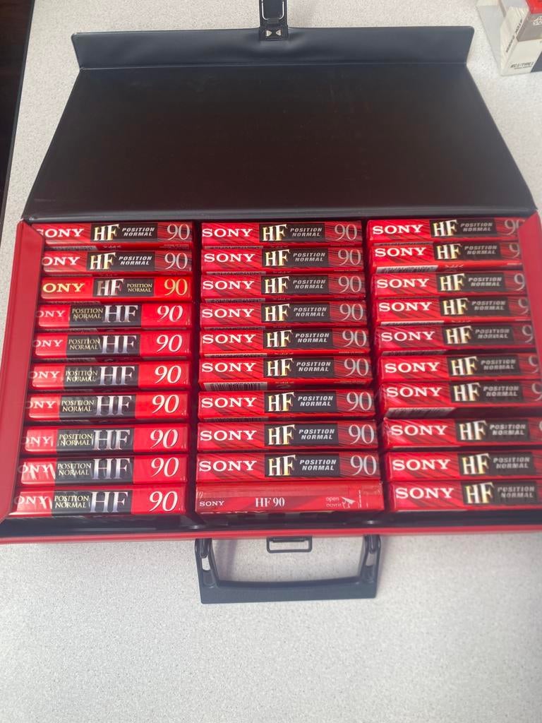 Sony HF 90, Ophalen of Verzenden, Zo goed als nieuw, Overige genres, 2 t/m 25 bandjes