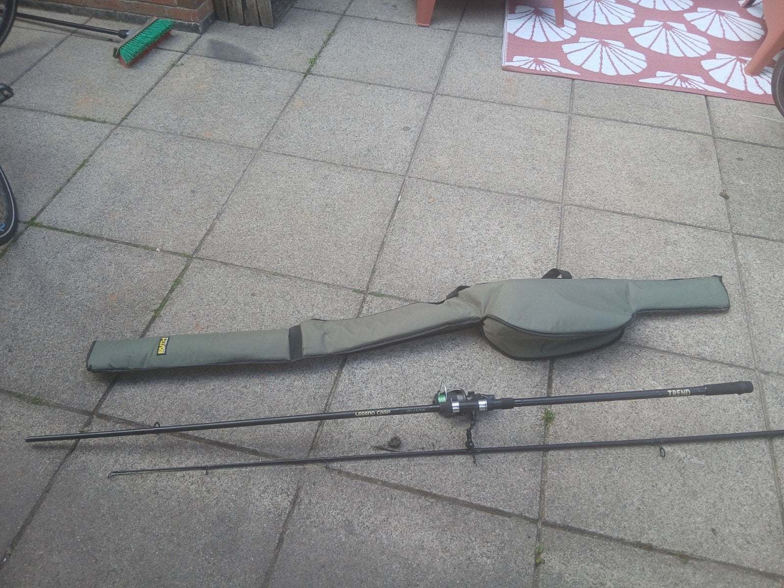 Legend Carp Hengel met Molen en Foudraal, Ophalen of Verzenden
