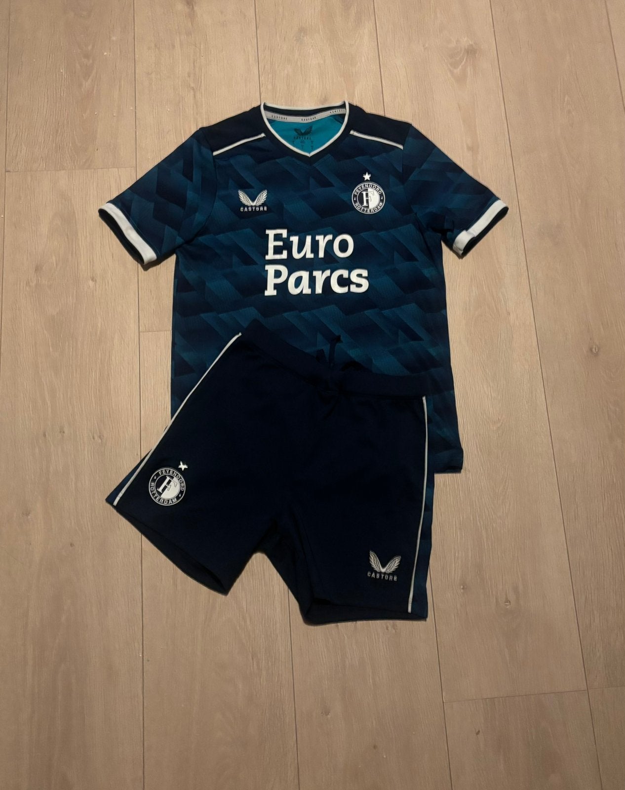 Feyenoord tenue 2023-2024, Ophalen of Verzenden, Zo goed als nieuw, Shirt