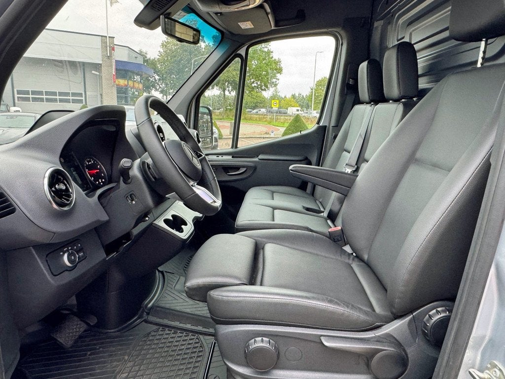 Mercedes-Benz Sprinter 319 L3H2 2x Schuifdeur BPM vrij Distr, Auto's, Automaat, 12 maanden, Achterwielaandrijving, Gebruikt