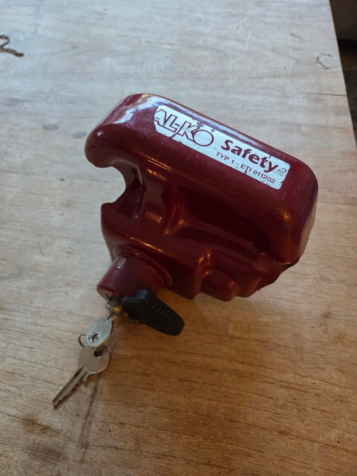 AL-KO Safety Koppeling /  Disselslot - Rood, Ophalen, Gebruikt