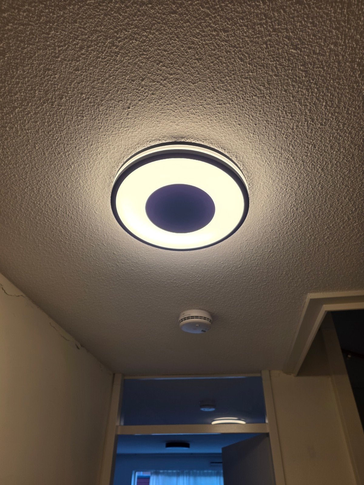 philips hue being plafondlamp zwart.geeft wit licht, Ophalen, Zo goed als nieuw