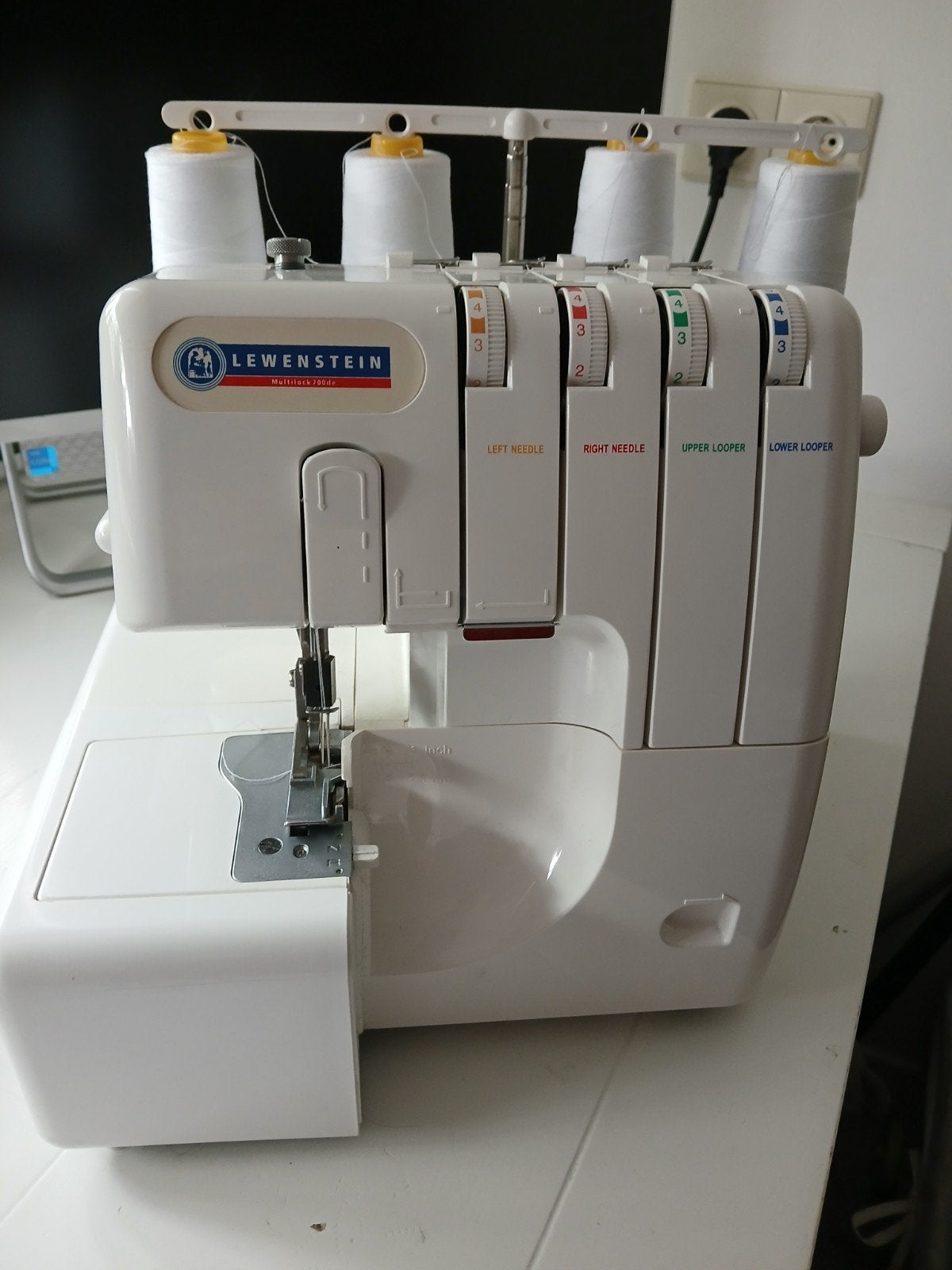 Lewenstein 700de Lockmachine met accessoires, Ophalen, Zo goed als nieuw, Lockmachine, Overige merken