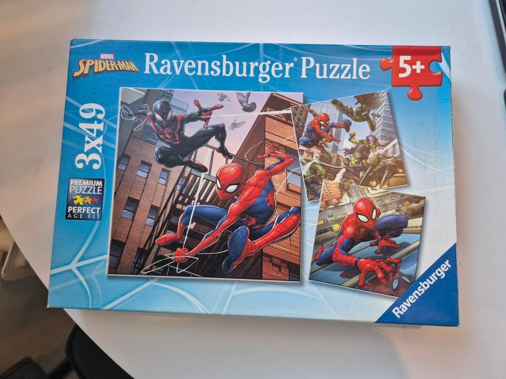 Spiderman puzzels, 3x 49 stuks, Ophalen of Verzenden, 10 tot 50 stukjes, Zo goed als nieuw, 4 tot 6 jaar