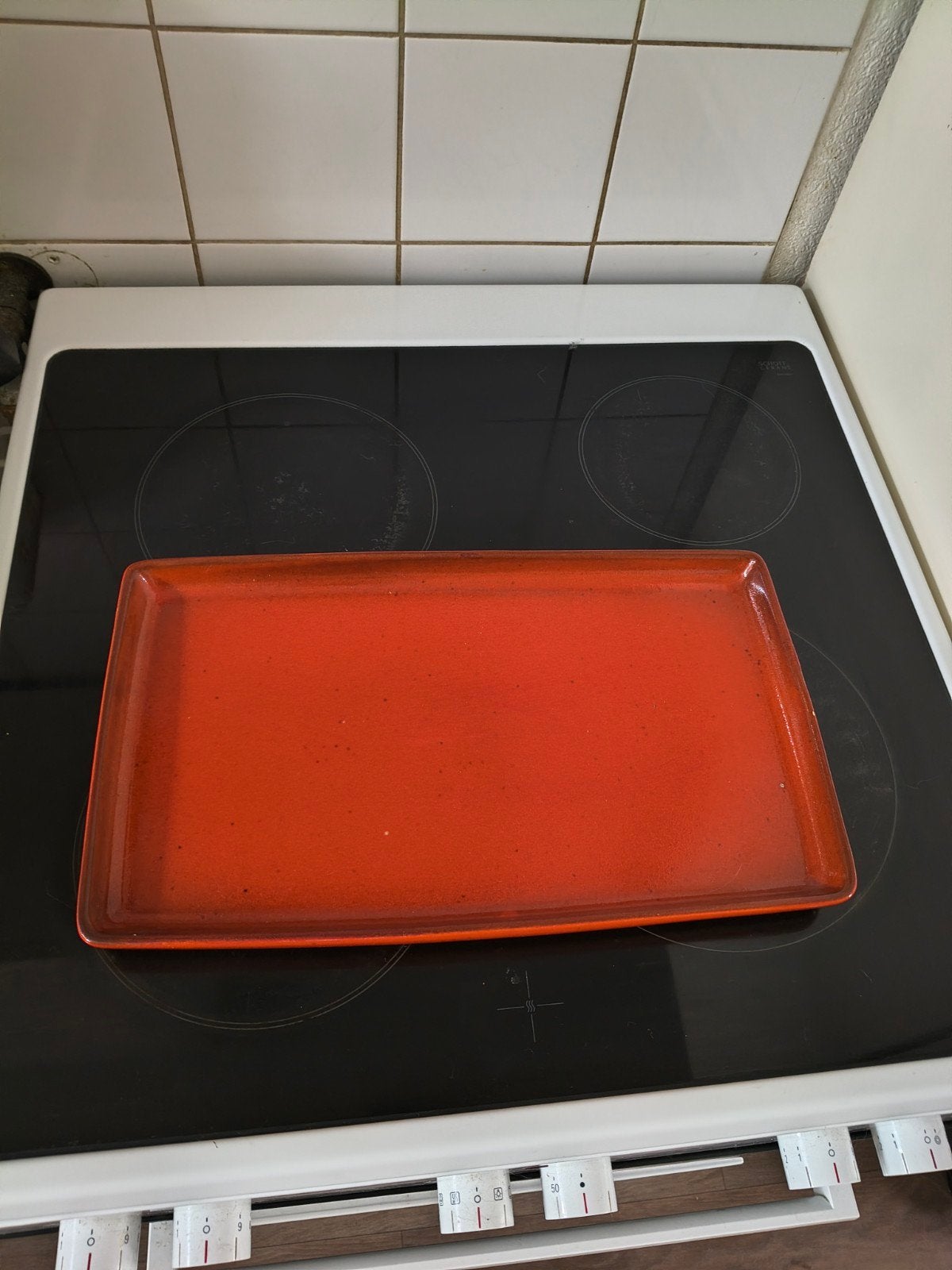 Oranje rood  rechthoekige schaal Vintage, Huis en Inrichting, Gebruikt, Porselein of Keramiek, Schaal, Ophalen of Verzenden