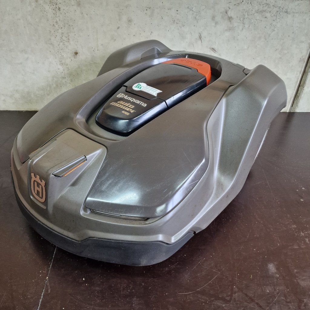 Husqvarna 430x Robotmaaier bedraad - gebruikt, Cirkelmaaier, Gebruikt, Minder dan 30 cm, Accu-grasmaaier