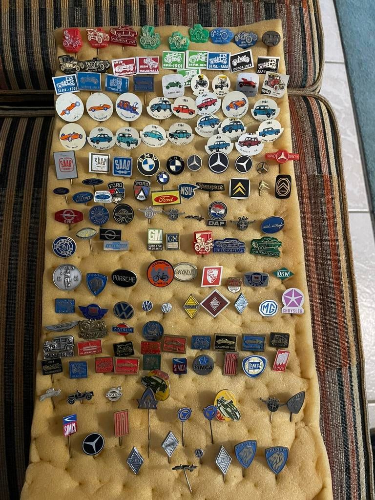 Diverse automerk speldjes, Ophalen of Verzenden, Gebruikt, Merk, Speldje of Pin