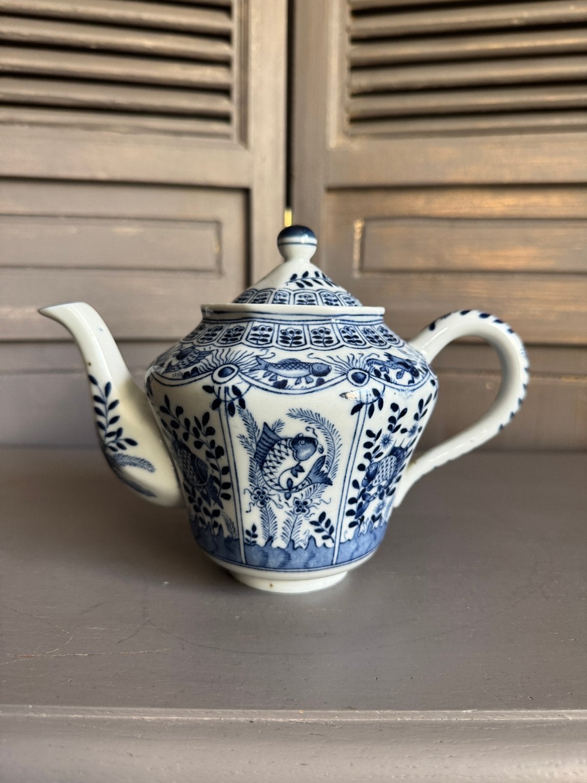 Prachtige chinees porseleinen theepot m koi karpers, Ophalen of Verzenden