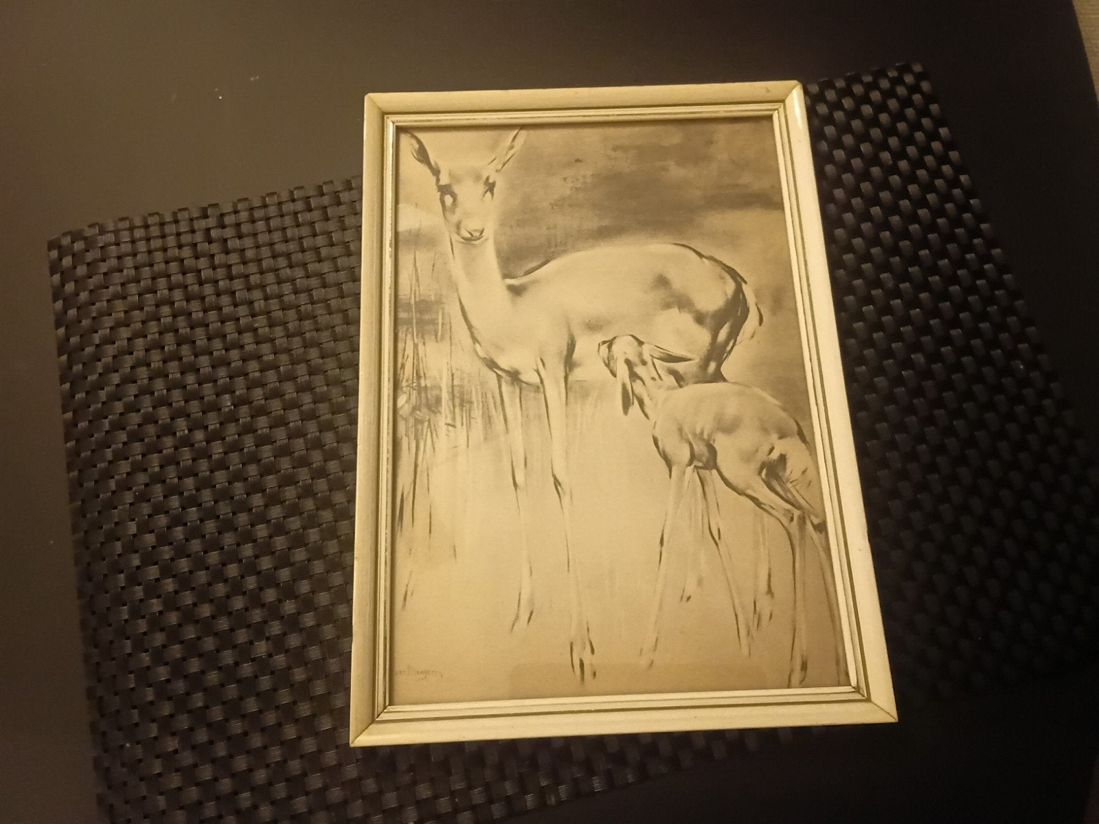 Vintage tekening van ree met kalf, gesigneerd Van Meegeren, Antiek en Kunst, Ophalen of Verzenden, Tekening, Potloodtekening, Gesigneerd