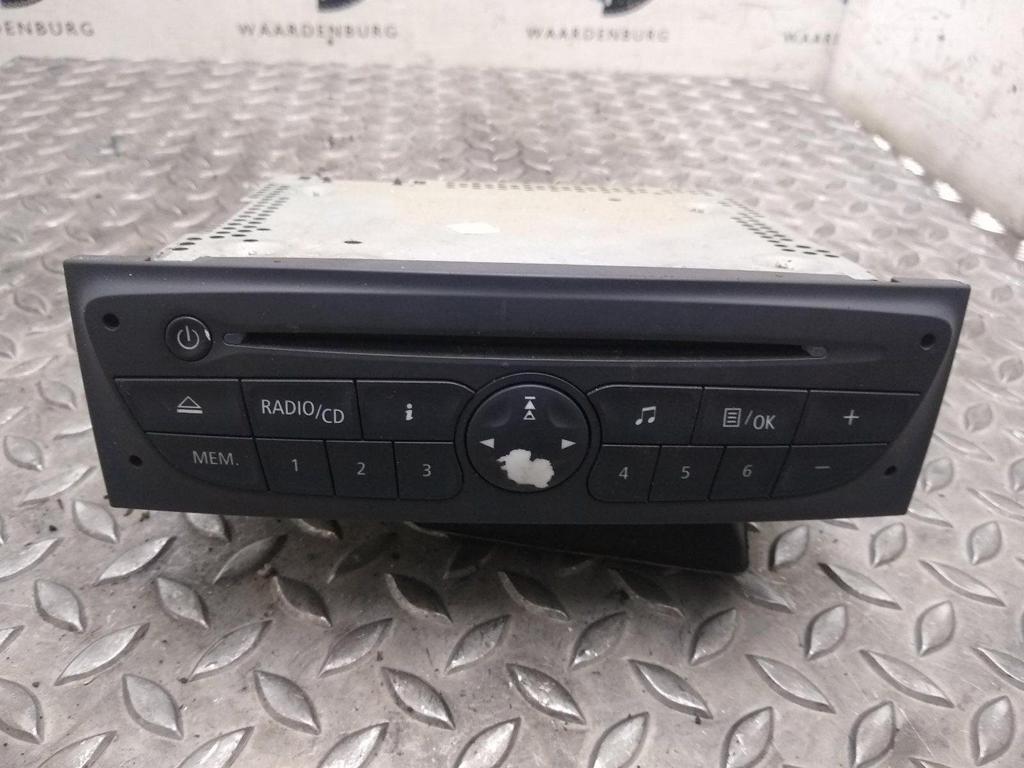 RENAULT CLIO 1.5 DCI PARISIENNE RADIO 2011, Ophalen of Verzenden, Gebruikt, Stiba lid