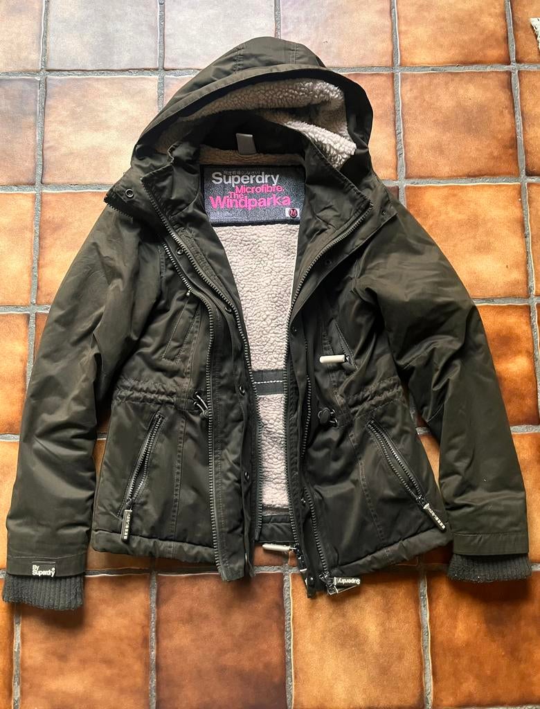 Groene superdry parka maat M, Ophalen of Verzenden, Zo goed als nieuw, Maat 38/40 (M), Groen
