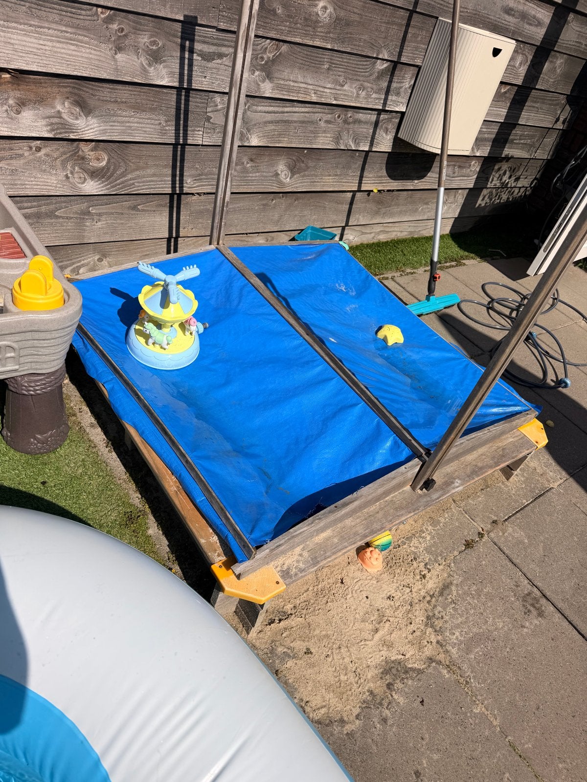 Gratis zandbak (dak defect), Kinderen en Baby's, Speelgoed | Buiten | Zandbakken, Ophalen, Gebruikt