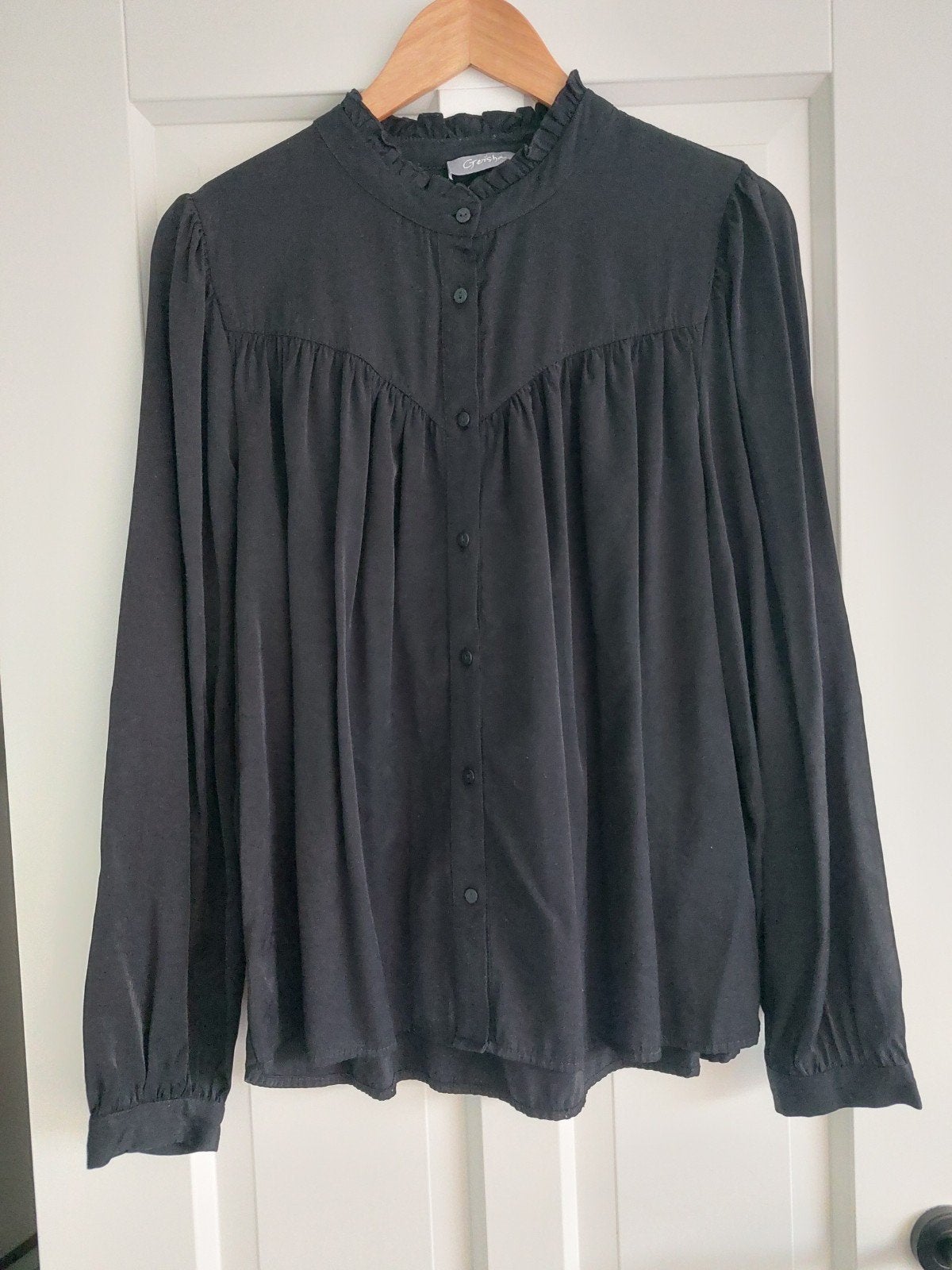Geisha zwarte blouse met ruches en knoopjes, maat L/40, Kleding | Dames, Maat 38/40 (M), Geisha, Zwart, Ophalen of Verzenden