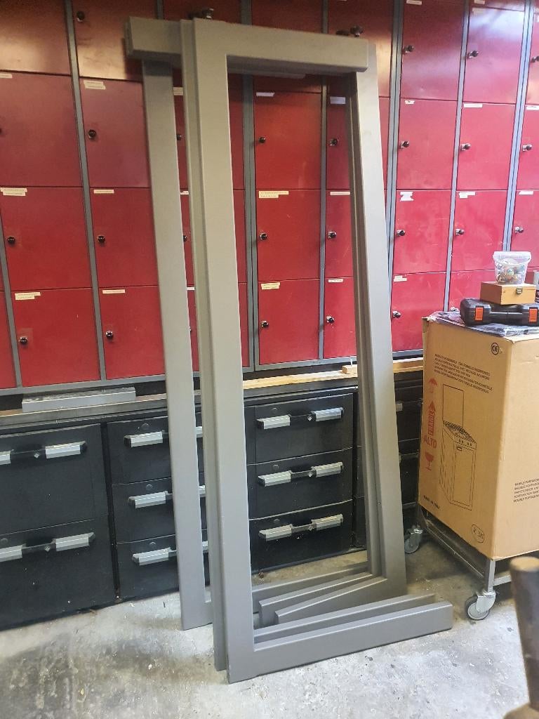ophangsysteem b.v. gereedschappen, Ophalen, Zo goed als nieuw