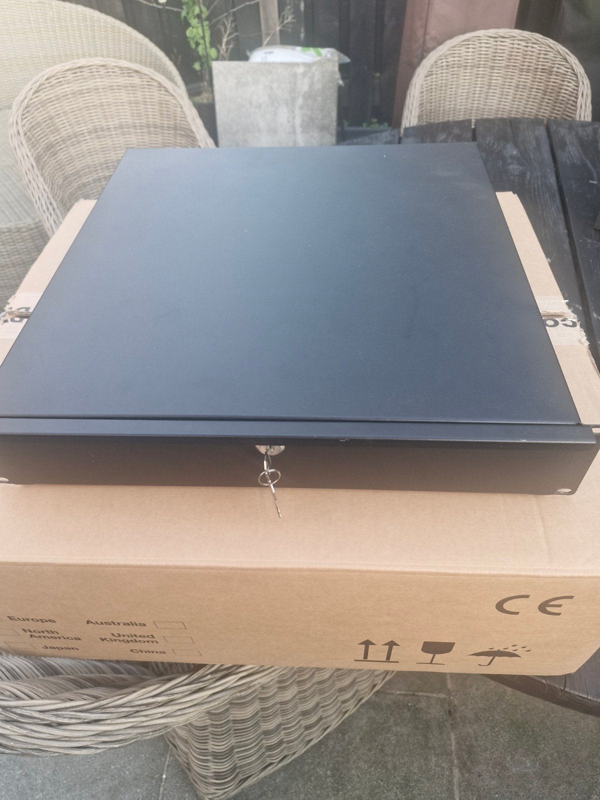19 inch lade aluminium 2 eh, Ophalen, Pieterstraat, Zo goed als nieuw, Info@ronnieronaldo.nl