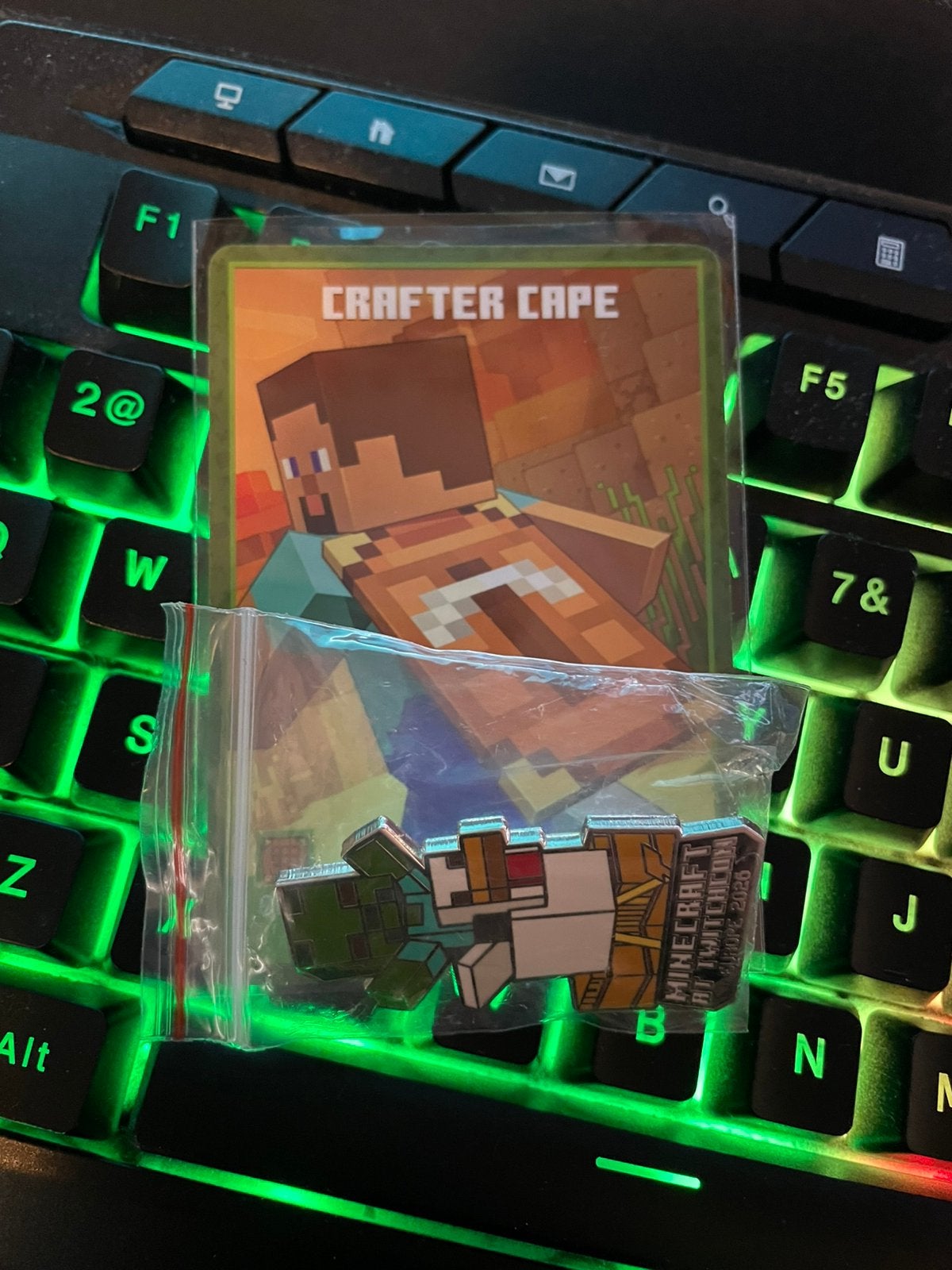 Minecraft Crafter Cape Code – TwitchCon 2026 (Uniek!), 1 speler, Ophalen of Verzenden, Zo goed als nieuw, Vanaf 3 jaar