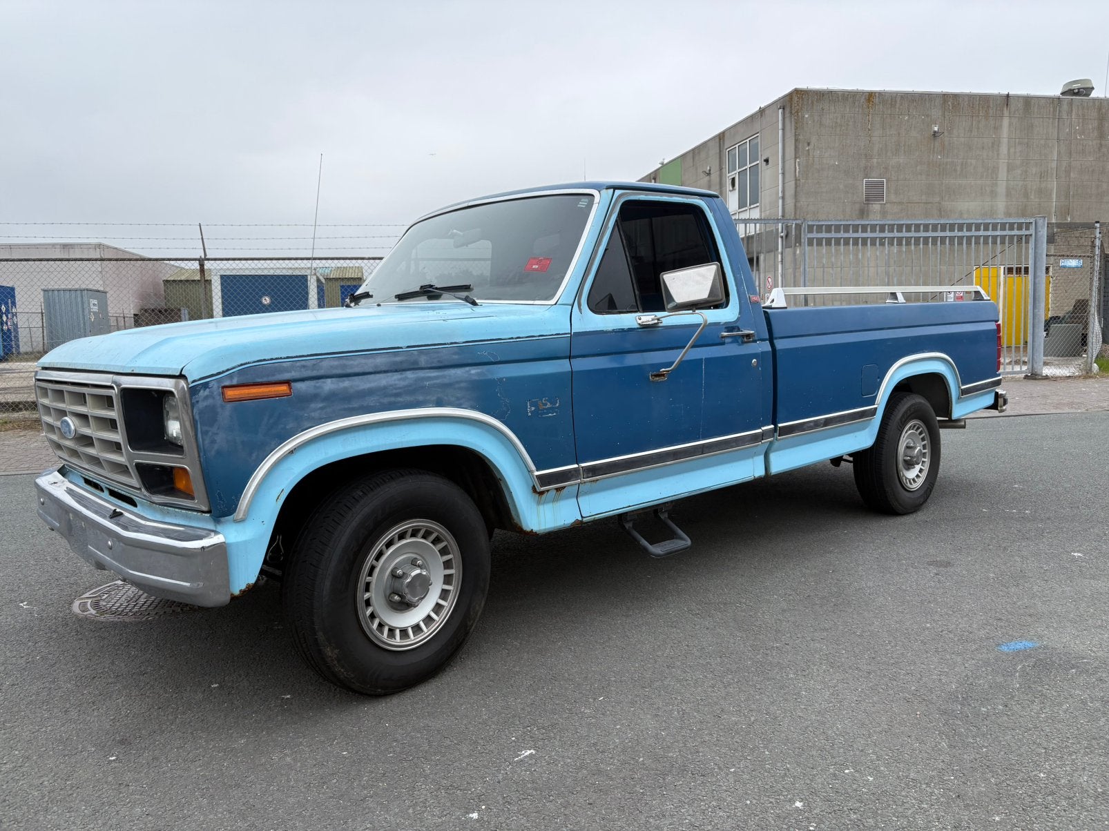Ford f150 bull nose 1982 lpg, Auto's, Automaat, Achterwielaandrijving, Overige carrosserieën, Blauw