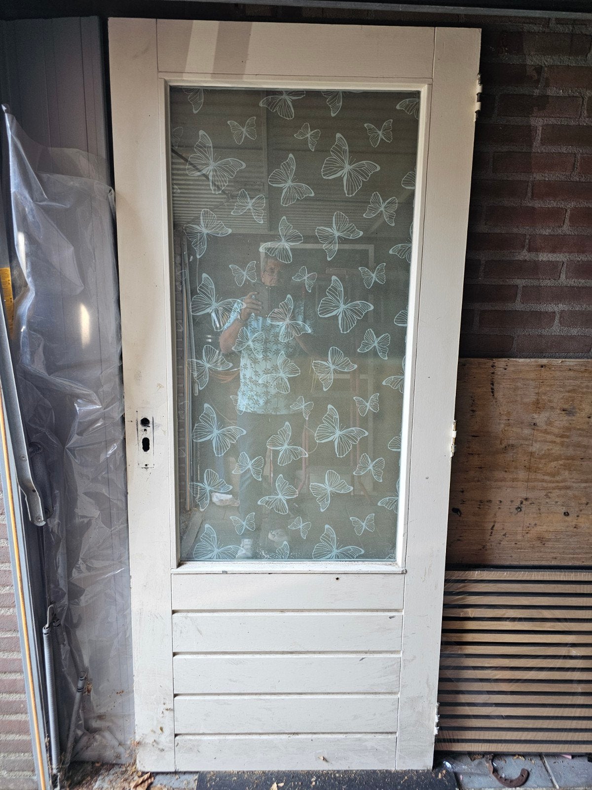 Hardhouten buitendeur met dubbel glas en vlinderdesign, Doe-het-zelf en Verbouw, Deuren en Horren, Ophalen, Gebruikt, 80 tot 100 cm