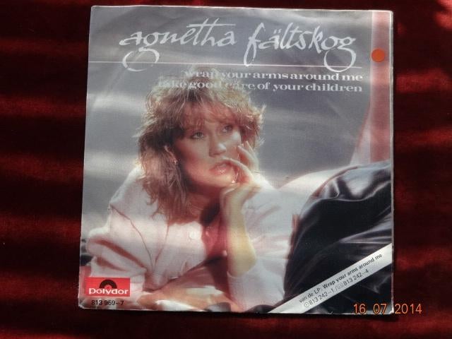 Agnetha Faltskog - Wrap you arms around me  (7"), Cd's en Dvd's, Vinyl Singles, Gebruikt, Fotohoes, Originele persing, Single