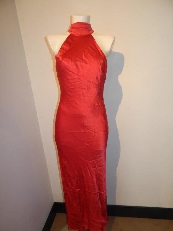 Meshki satin lange jurk cerise rood open rug elegant M, Kleding | Dames, Jurken, Maat 38/40 (M), Meshki, Verzenden, Zo goed als nieuw
