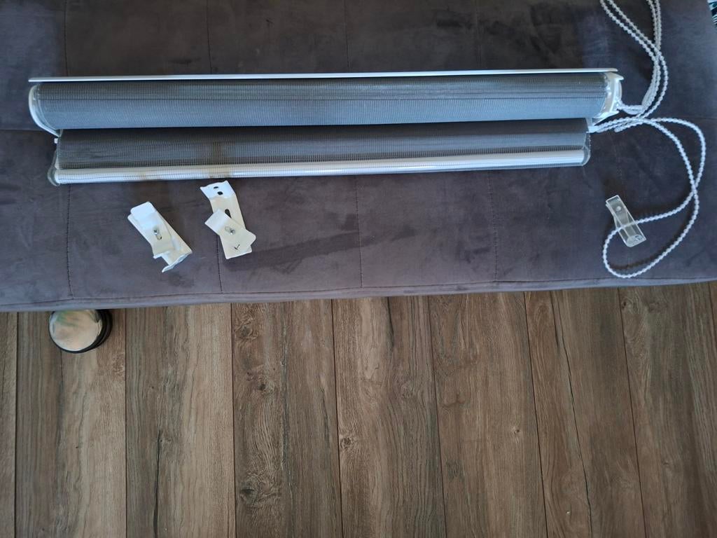 Im between 60 cm.breed ., Huis en Inrichting, Stoffering | Gordijnen en Lamellen, Ophalen of Verzenden, Grijs