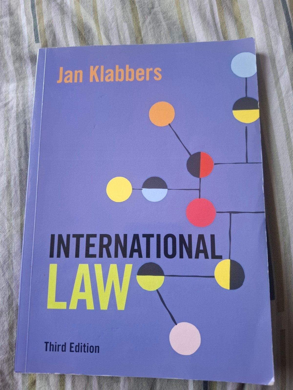 international law, Ophalen of Verzenden, Zo goed als nieuw