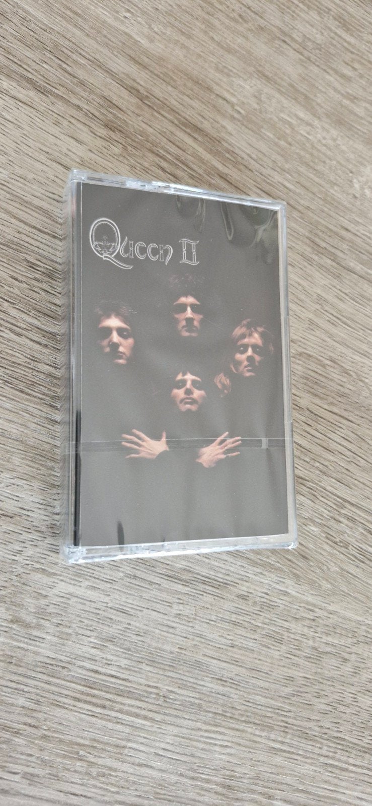Queen - Queen 2 Cassette UK 2026 Mix Nieuw in Verpakking, Cd's en Dvd's, Cassettebandjes, 1 bandje, Ophalen of Verzenden, Origineel