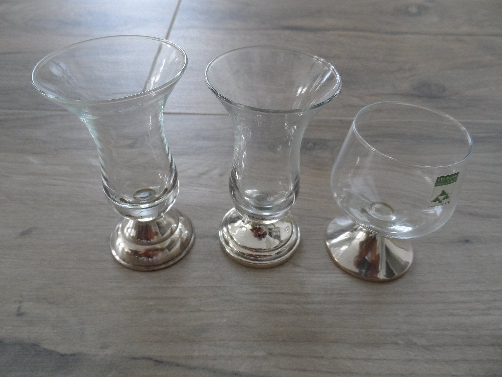 Borrelglazen met zilveren voet 3 stuks., Ophalen of Verzenden, Zilver