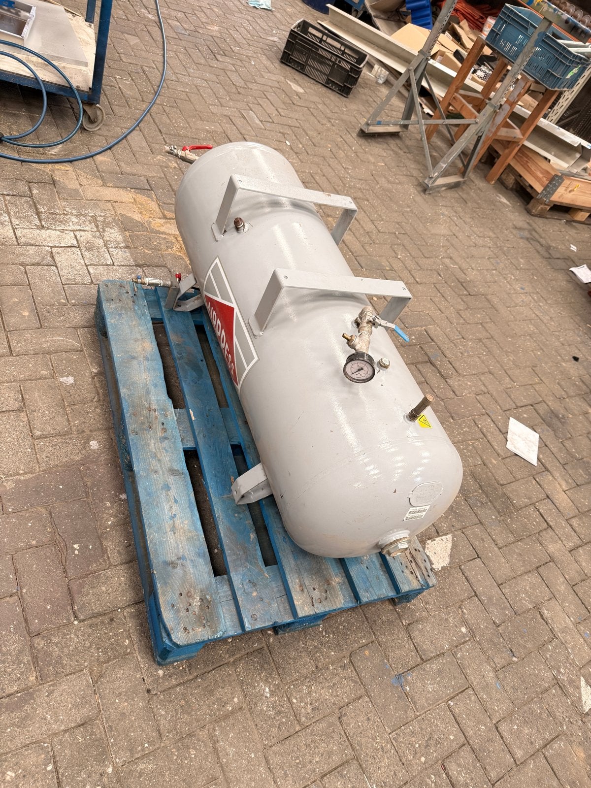 Gebruikte luchttank, eventueel leuk bbq project, Ophalen, Gebruikt, Minder dan 200 liter/min, 10 bar of meer