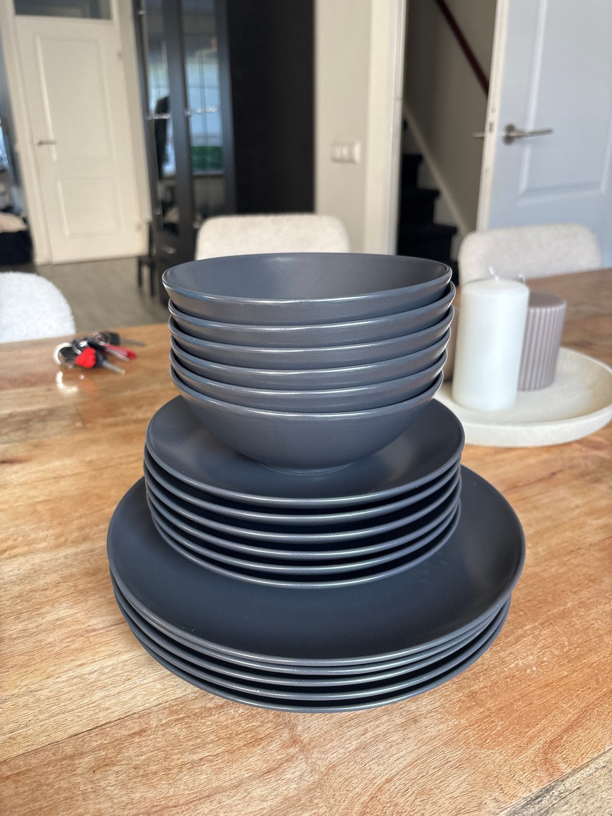 IKEA FÄRGKLAR Servies - 8 Borden en 8 Kommen, Donkergrijs, Ophalen, Gebruikt, IKEA, Modern