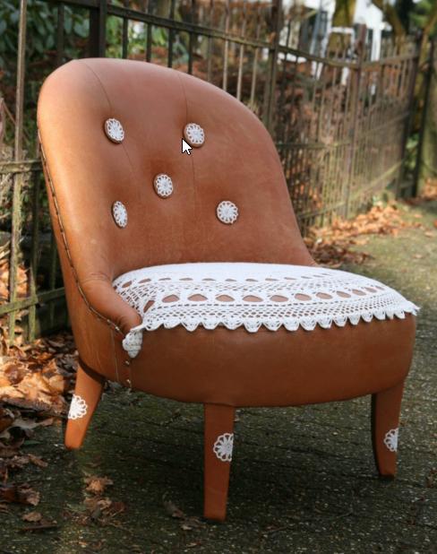 Lederen klassiek gebombeerde fauteuil met haakwerken, Ophalen, Gebruikt, 75 tot 100 cm, 50 tot 75 cm