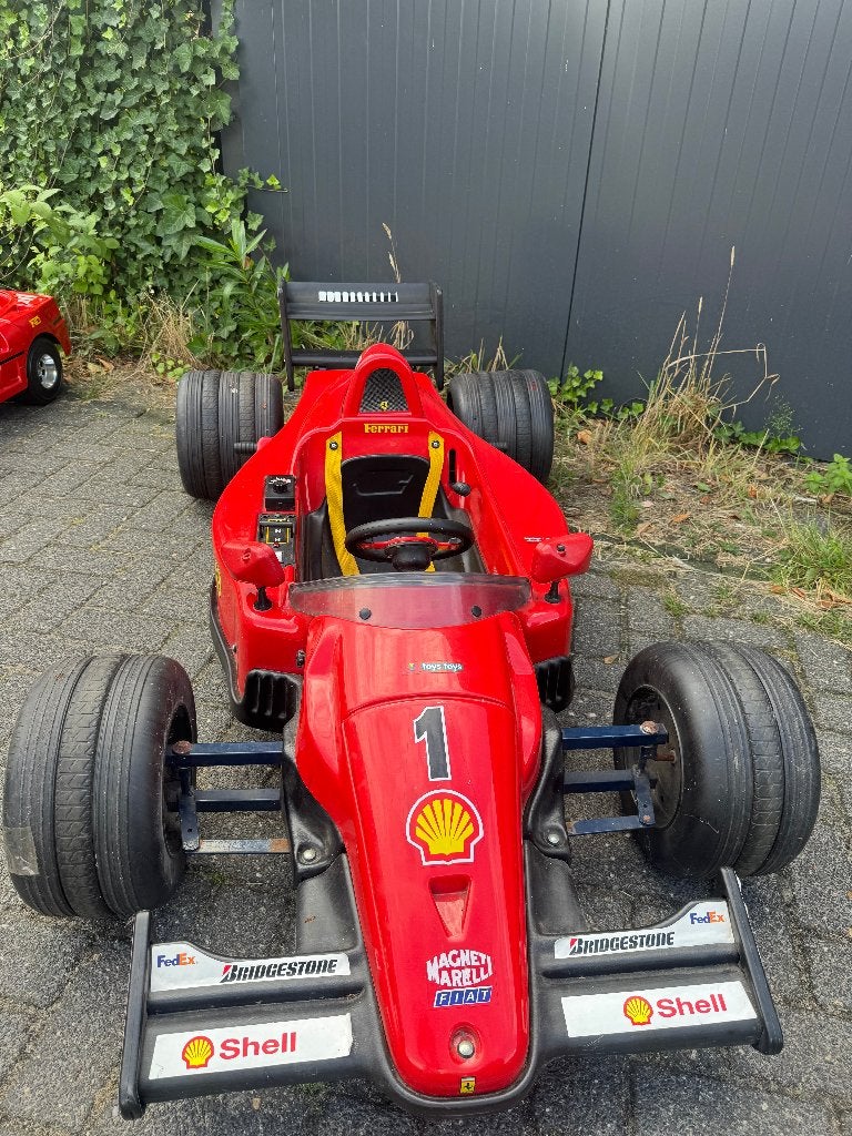 trapauto ferarri F1 ZGAN jaren 90 toystoys grote uitvoering, Ophalen