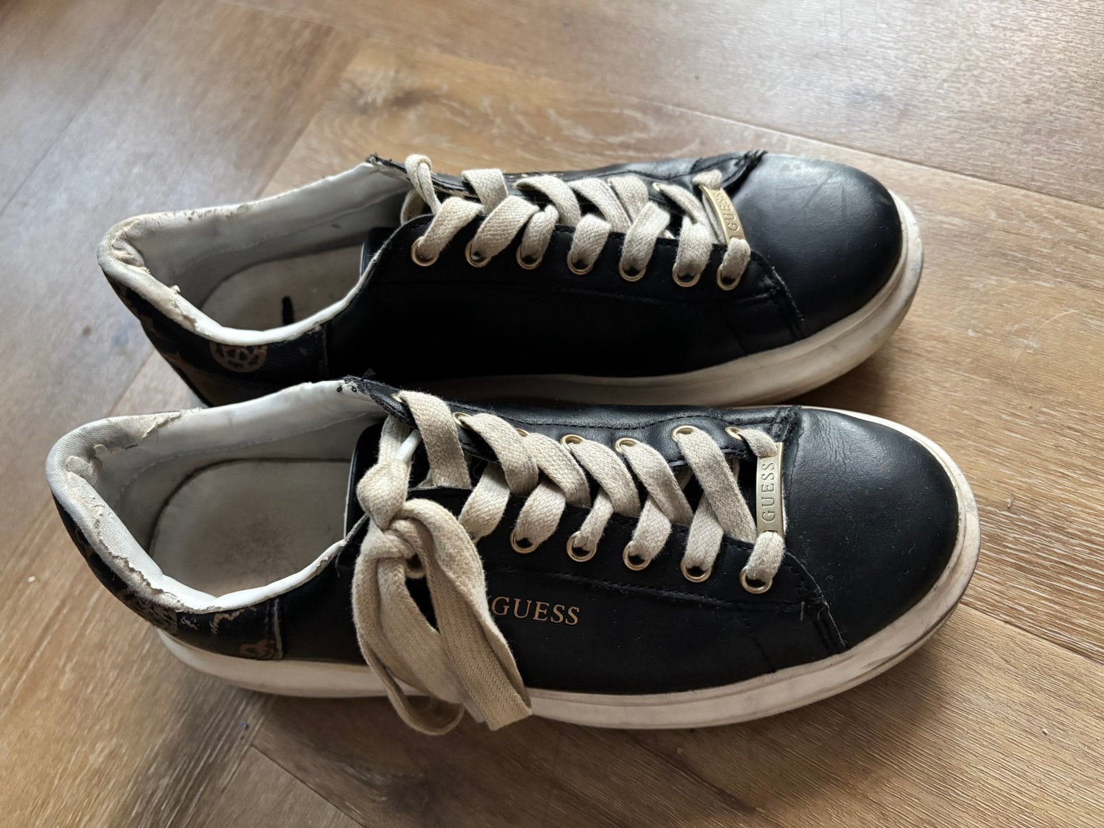 Guess sneakers 38, Ophalen of Verzenden, Zo goed als nieuw, Sneakers of Gympen