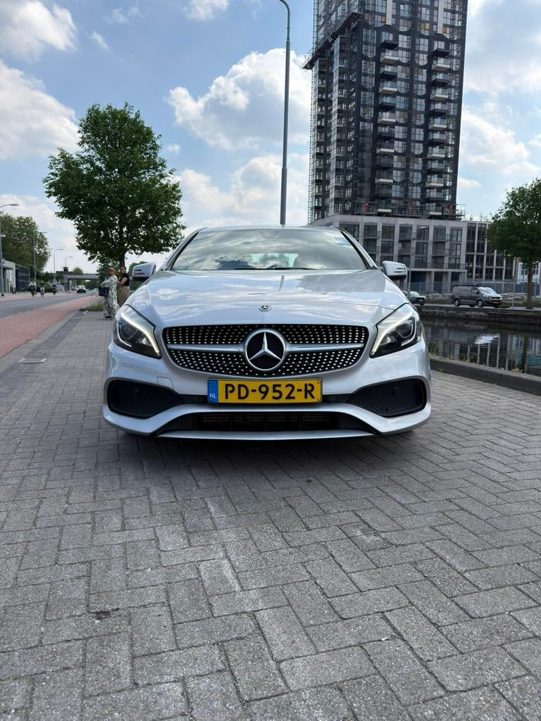 Mercedes-Benz A-Klasse A180 1.6 Blue EFF Aut7 2017 Grijs, Auto's, 4 cilinders, 122 pk, 1200 kg, 19 km/l