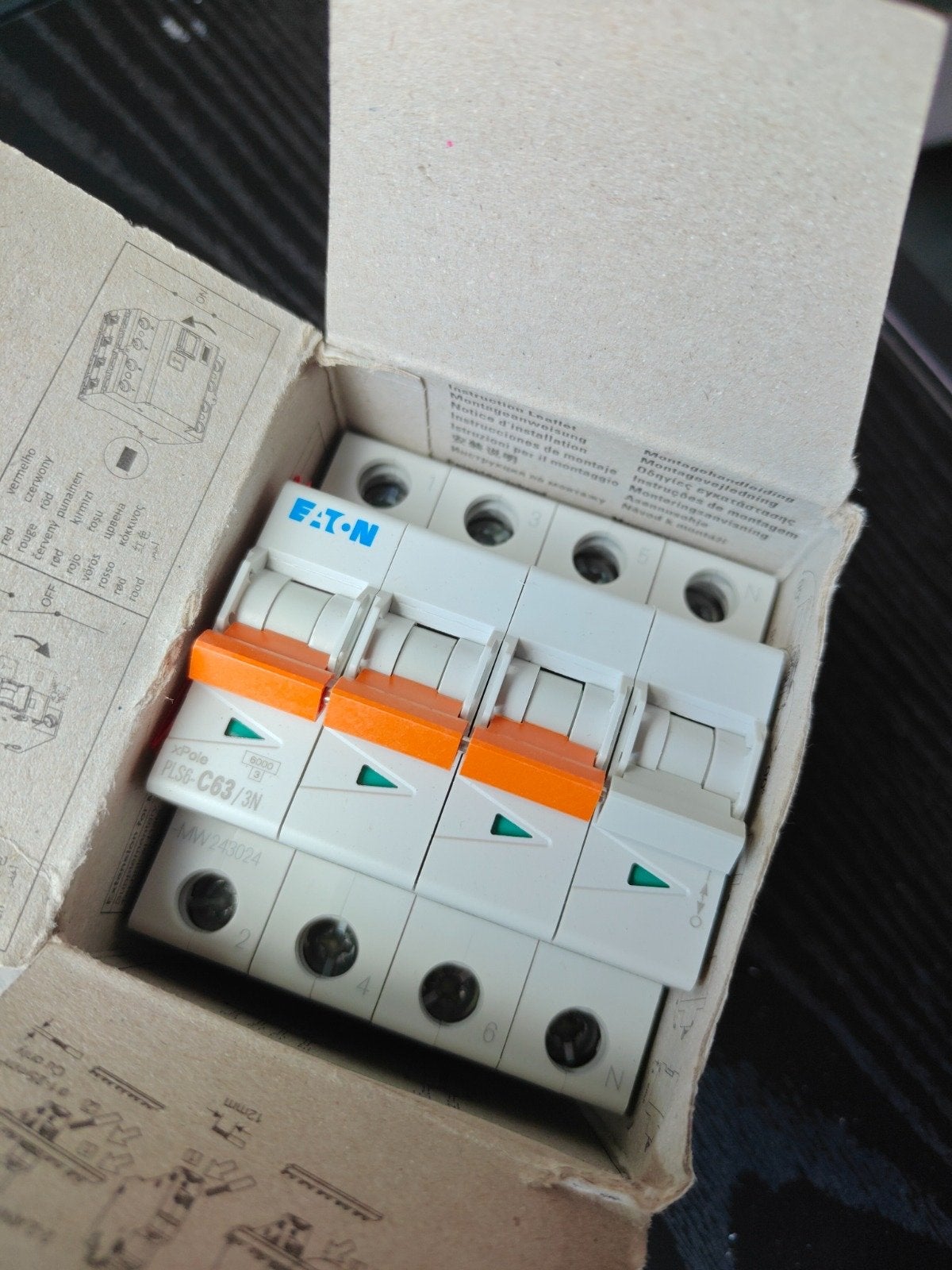 Eaton PLS6-C63/3N-MW Installatieautomaat 400V 3F/N C63A, Doe-het-zelf en Verbouw, Ophalen of Verzenden, Nieuw, Eaton, Installatieautomaat